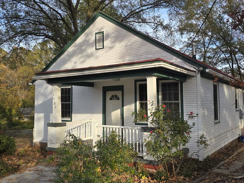 Richmond House: 1701 Whitehead Rd