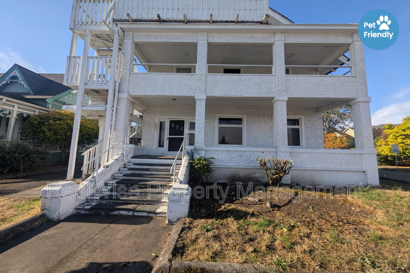 Roseburg Condo: 605 SE Mosher Ave