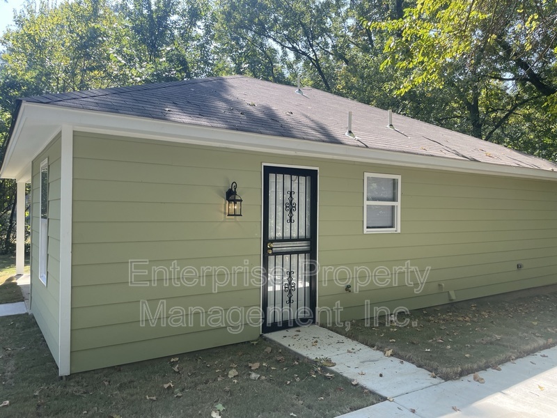 Photo 4 of 3187 E Shirley Circle