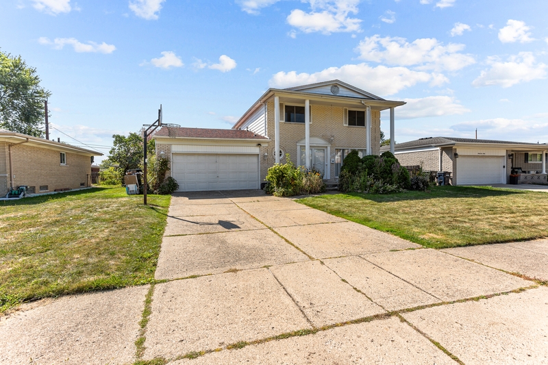Sterling Heights House: 3516 Gordon Drive