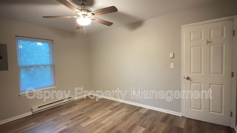 Recently Renovated 2-Bedroom Apartment in Norfolk, VA! - Photo 10