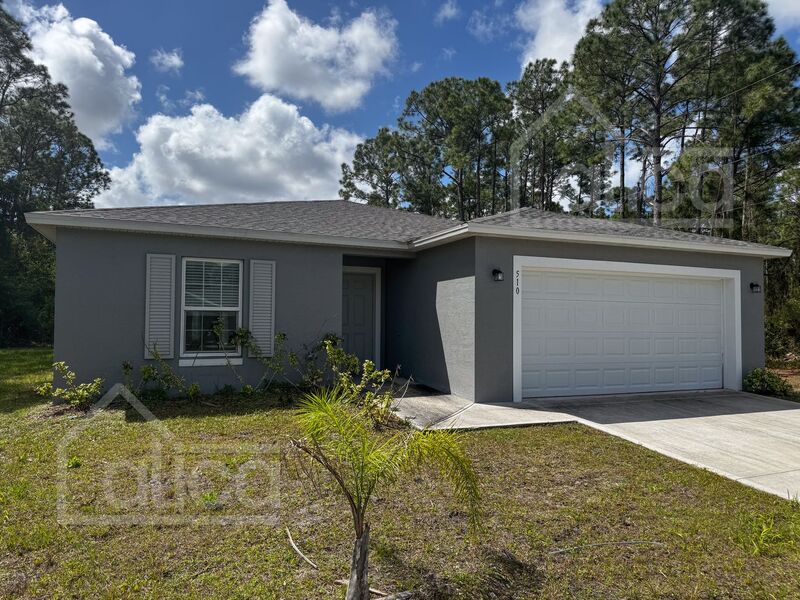 Palm Bay House: 510 Poplar St SE