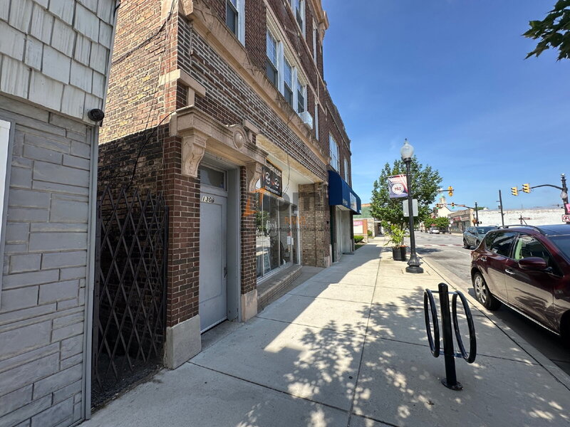 Whiting Condo: 1308 119th Street Suite 2R
