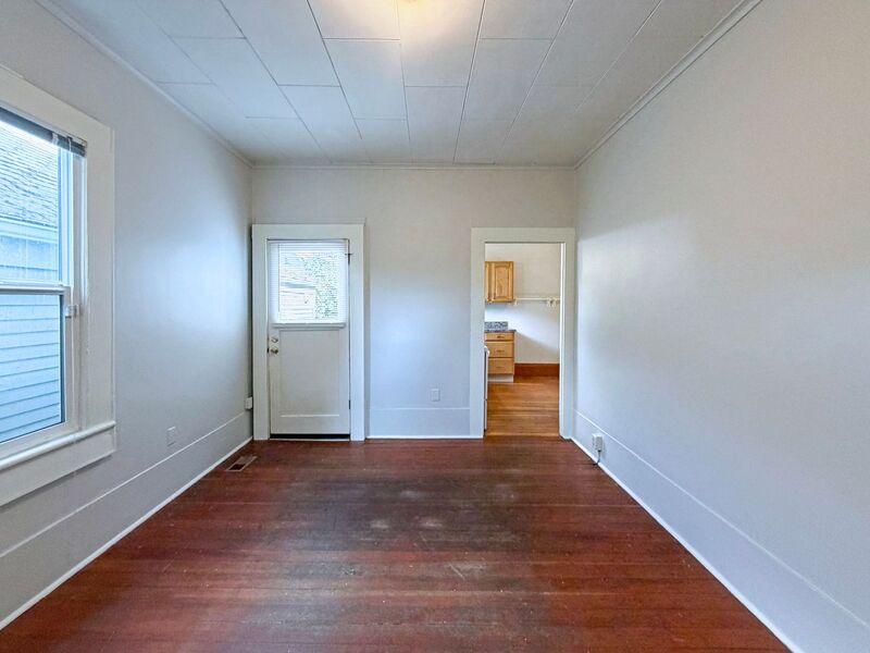 Photo 2 of rental home at 1273 Patterson Alley, Unit A
