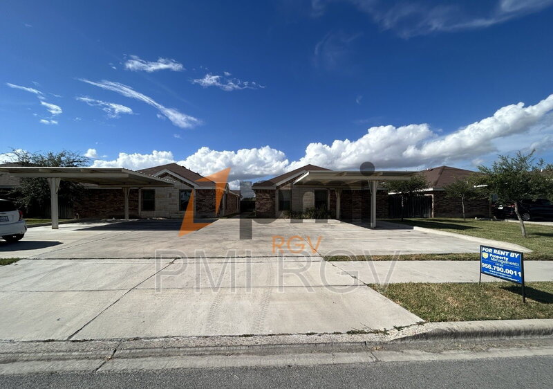 Edinburg Condo: 3007 Linda Vista St