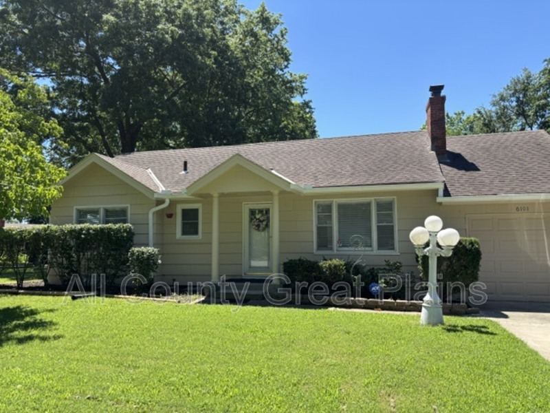 Mission House: 6101 W 58th Street