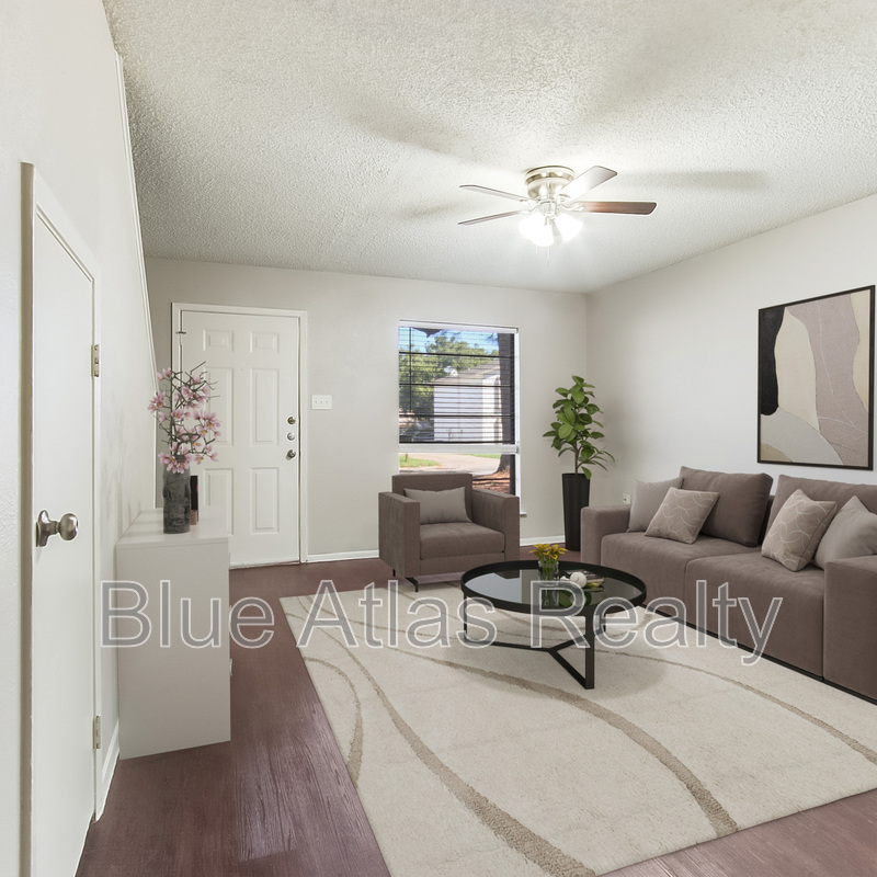 Arlington Townhome: 1908 Nolen Court - A