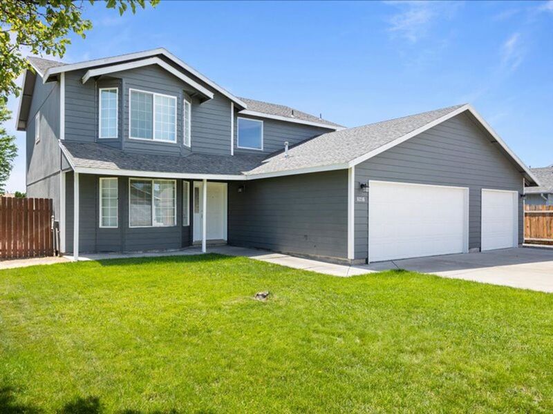 Pasco House: 8216 Quatsino Dr