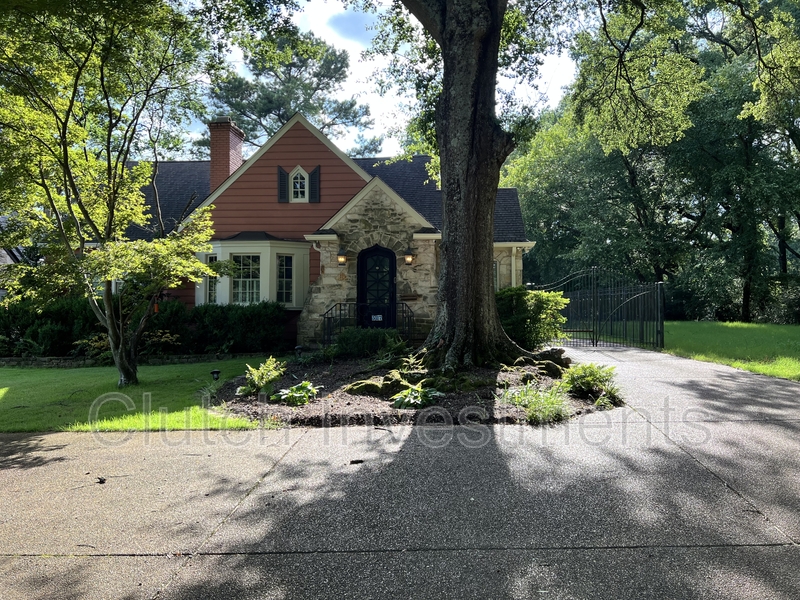 Memphis House: 527 South Goodlett Street