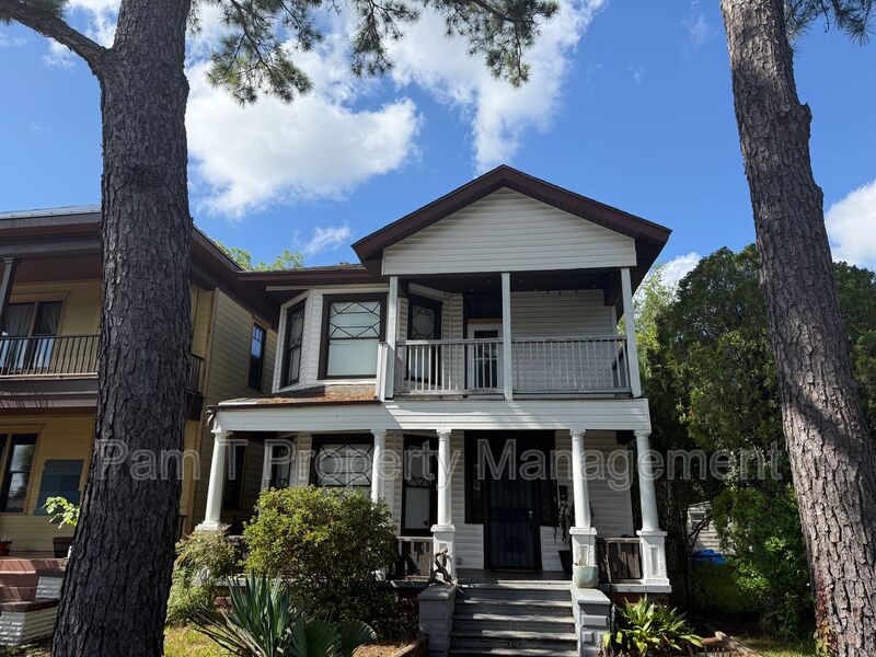Savannah House: 611 W 44th St