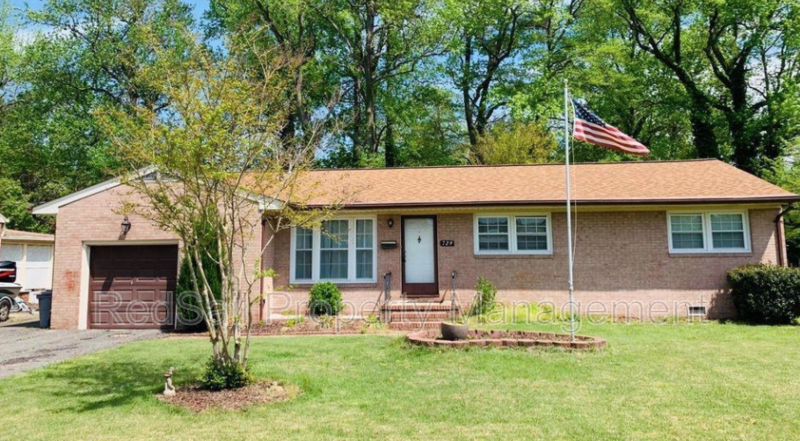 Hampton House: 729 Milton Dr