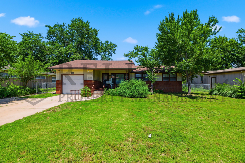 Wichita House: 2425 North Marigold Lane