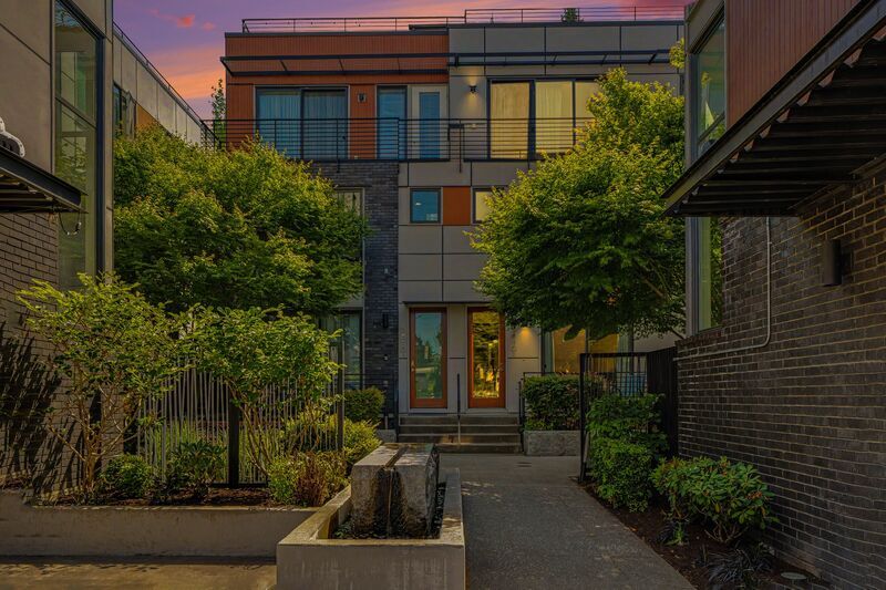 Seattle Townhome: 3810 California Ave SW
