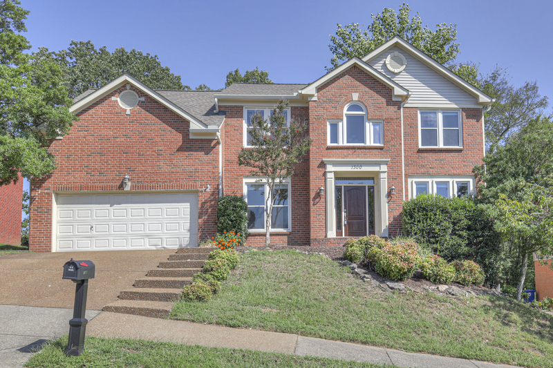 Franklin House: 1300 Buckingham Circle