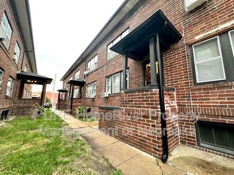 Council Bluffs Apartment: 120 N 6th St