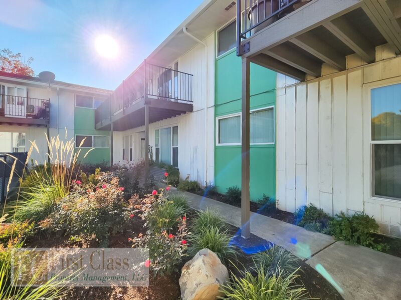 Portland Apartment: 8860 SW Cashmur Ln