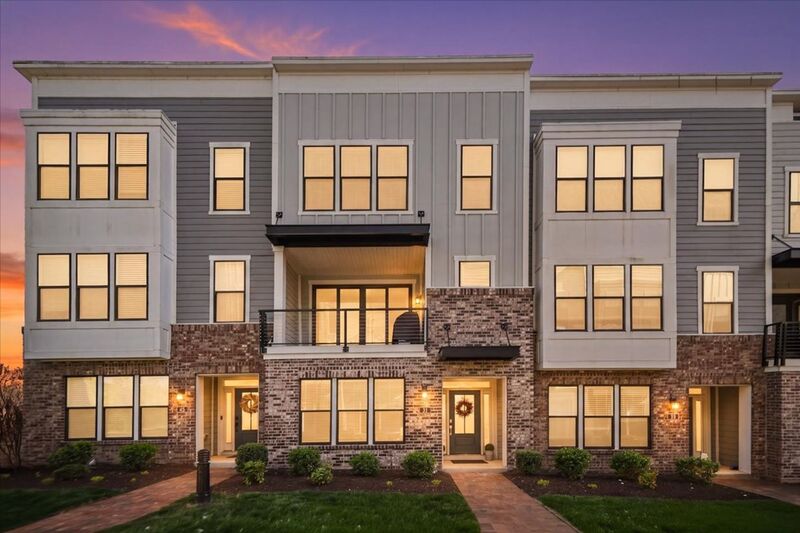 Henrico Townhome: 18 Shiplock Row