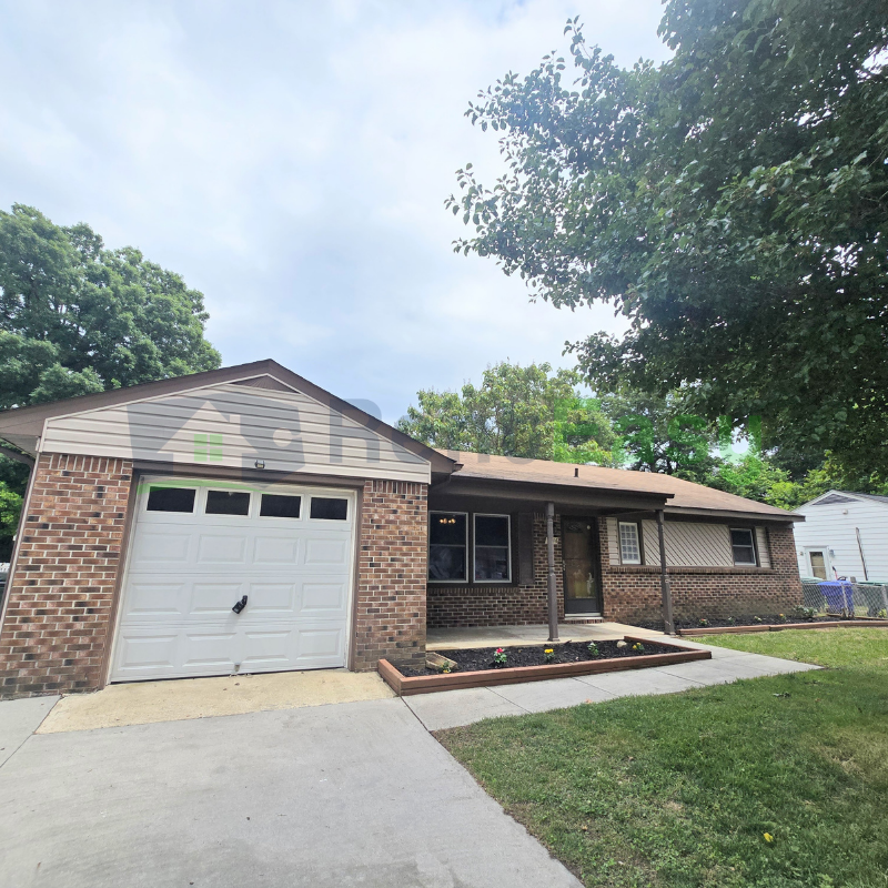 Suffolk House: 5916 Vernon Drive