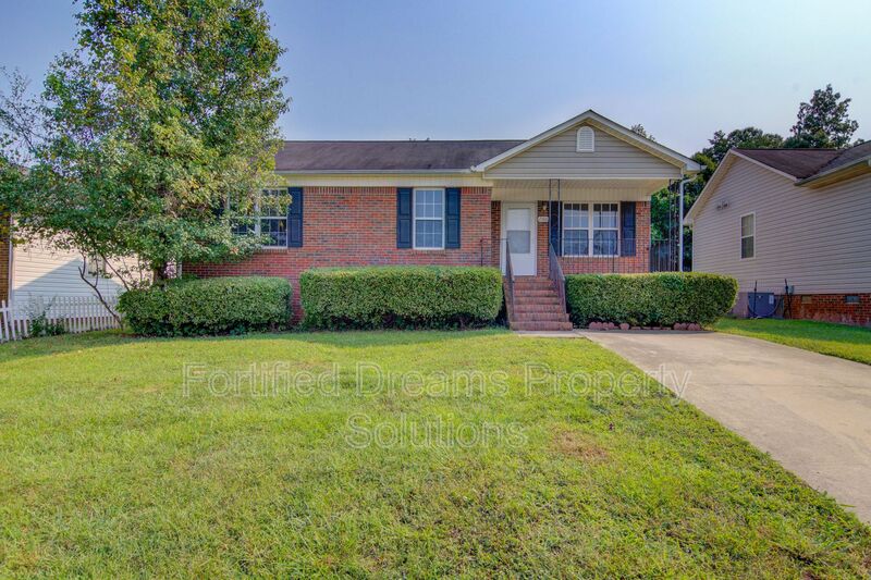 Greensboro House: 2306 Blair Khazan Dr