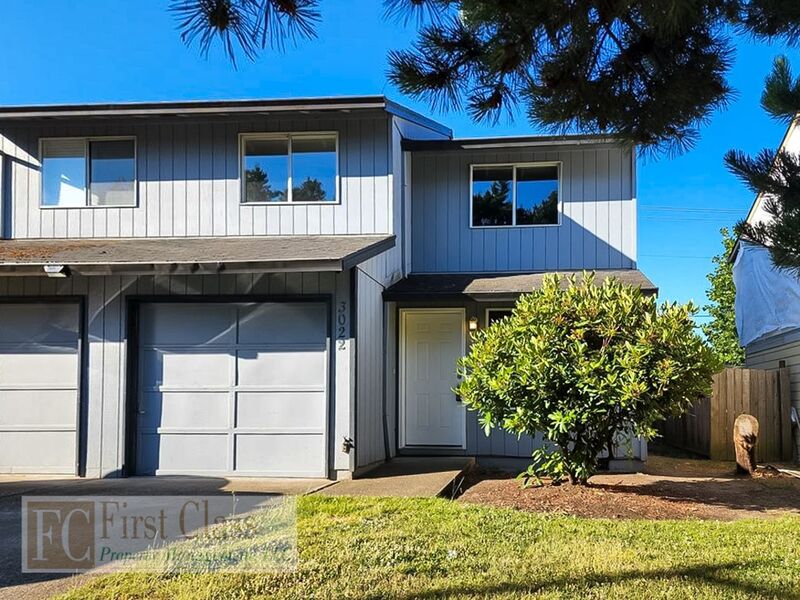 HILLSBORO House: 3022 SE 38TH CT