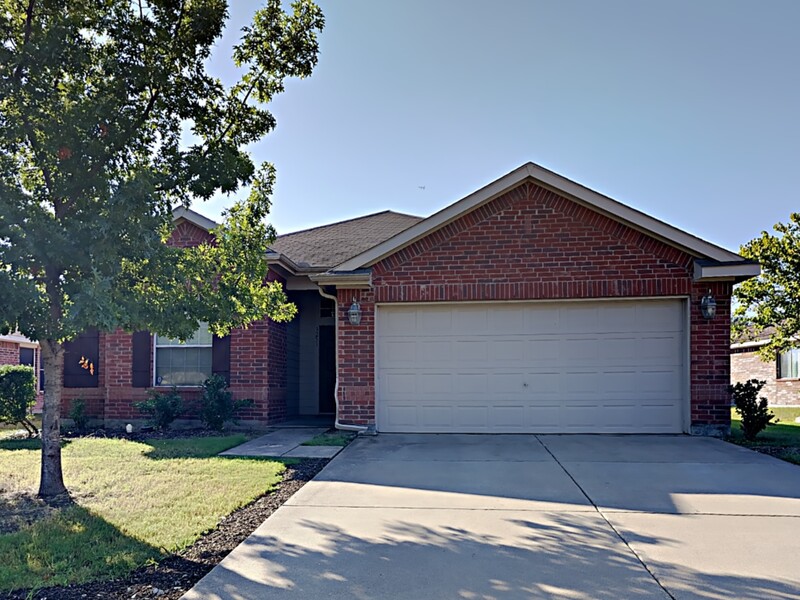 Grand Prairie House: 3251 Torio