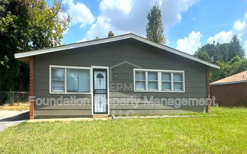 Memphis House: 4588 Windward Dr