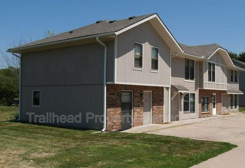 Ferrelview Townhome: 219 N Garrison Ave