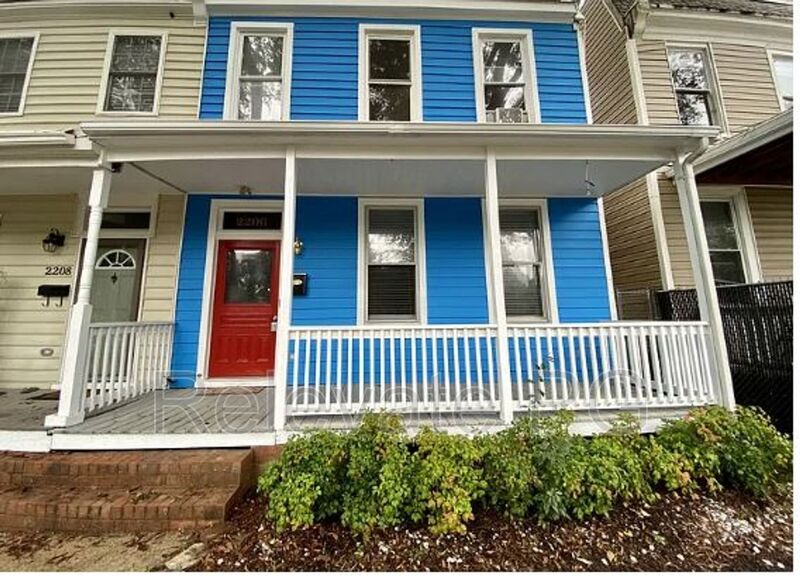 Richmond House: 2206 Parkwood Ave