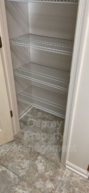 Beautiful 5 bedroom Family home - Photo 13