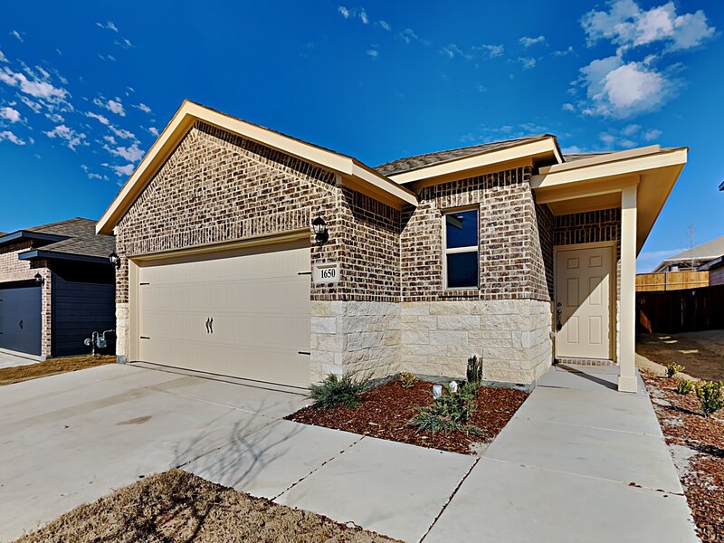 Forney House: 1650 Briar Hunt Dr