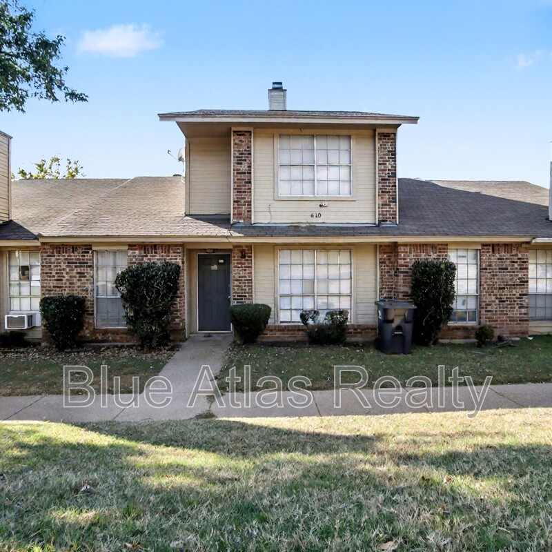 Arlington Townhome: 610 Lillard Road - B