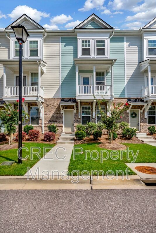Charleston House: 306 Pathfinder Way