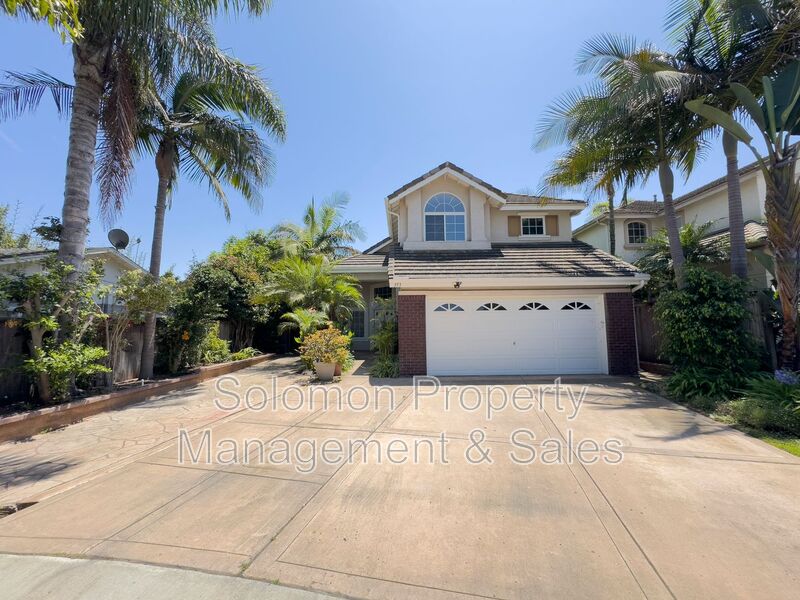 Carlsbad House: 353 Date Ave