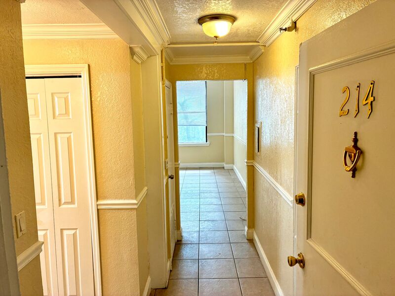 Jacksonville Condo: 311 West Ashley Street - 214