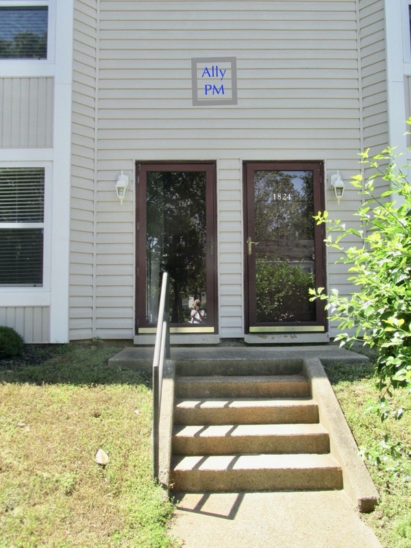 Charlottesville Condo: 1822 Charles Court - 1