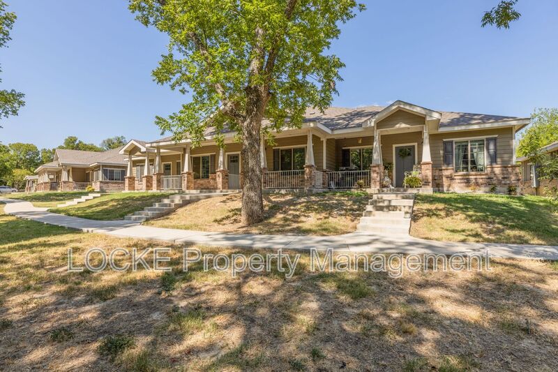 Weatherford House: 509 Eureka St