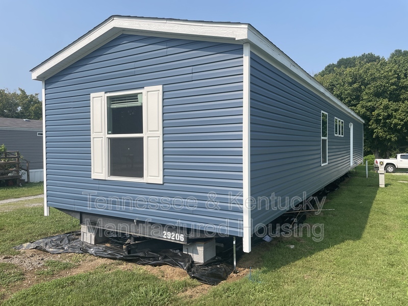 Dixon Springs House: 339 Hillsdale Estates Lane