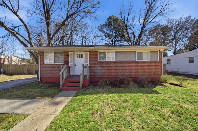 Portsmouth House: 613 Normandy Street