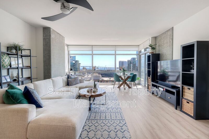San Diego Condo: 800 The Mark Lane