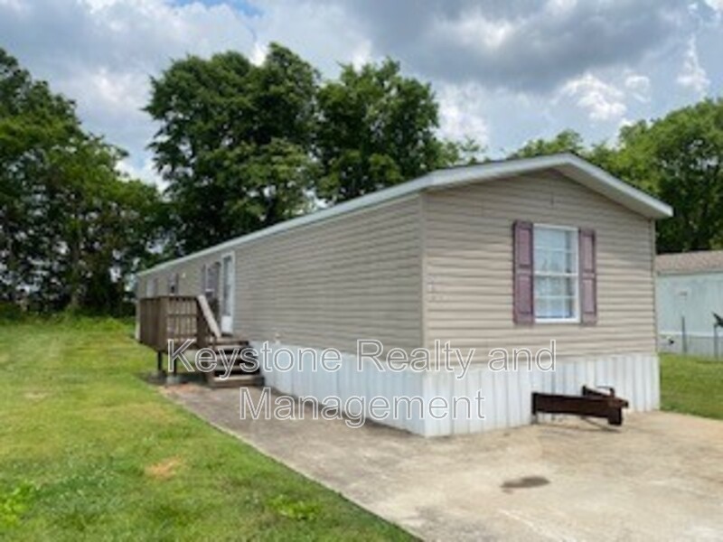 Oak Grove House: 141 Mace Lane Lot 10