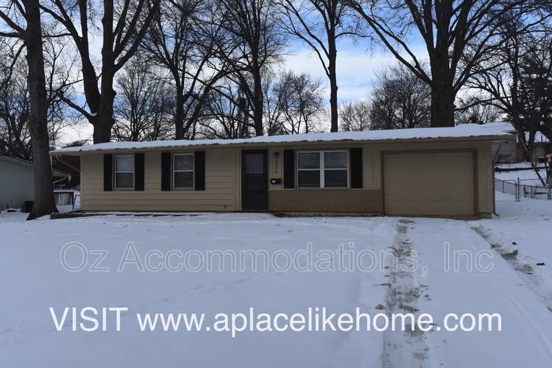 Kansas City House: 8506 E 91st Ter