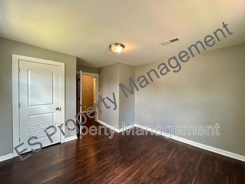 Newly renovated 3 bedroom 2 full bath home just north of Downtown Indy! - Photo 15