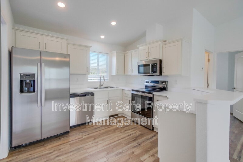 La Mesa House: 4028 Charles Street