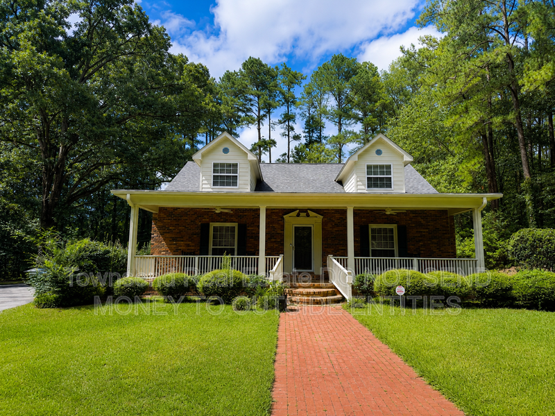 Fayetteville House: 3316 Cliffdale Rd.