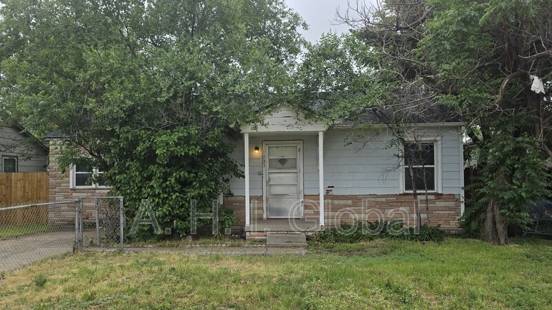 Amarillo House: 1033 Dunaway St