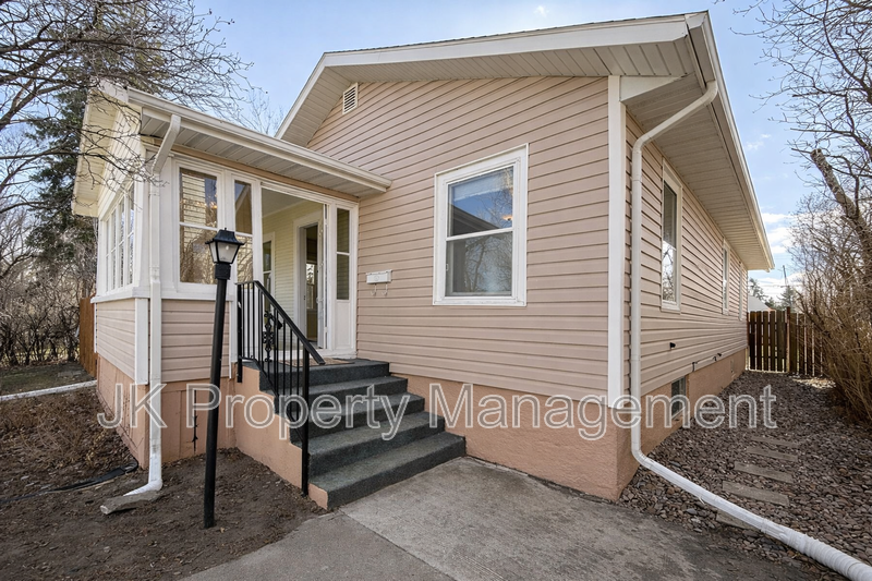 Great Falls House: 2716 Central Ave