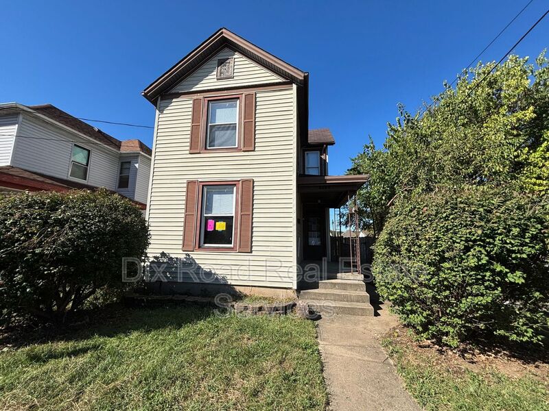 Hamilton House: 2339 Freeman Avenue