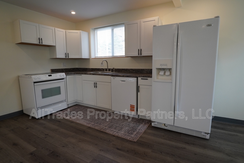 Trafford Condo: 408 Cavitt Avenue - 2