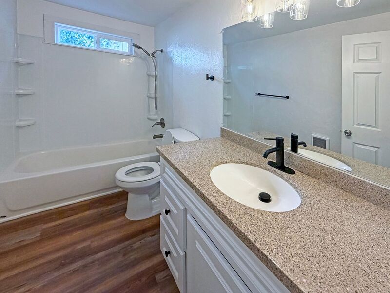 Photo 11 of rental home at 2727 Edison St.
