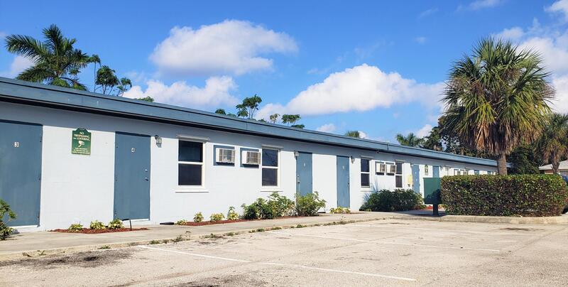 Riviera Beach Condo: 632 W. 7th St - 9